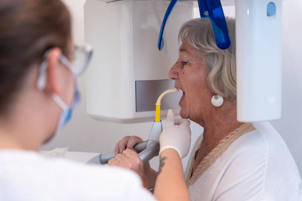 Best Emergency Gum Treatment in Laguna Beach, FL